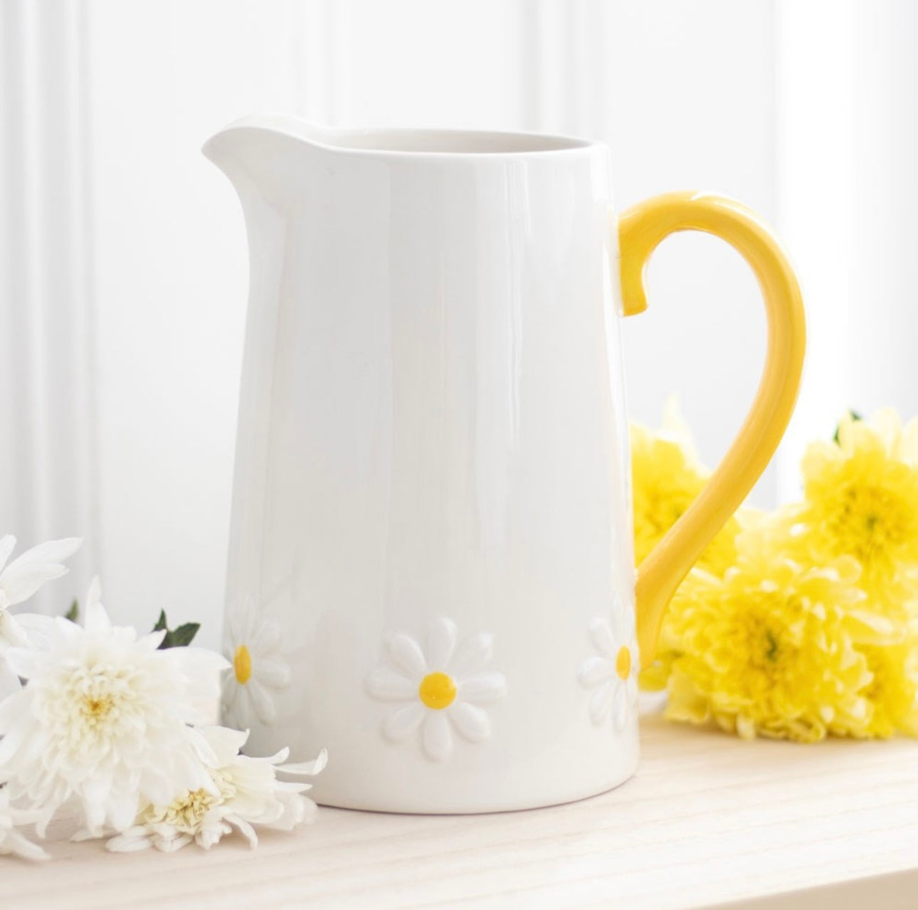 DAISY CERAMIC FLOWER JUG